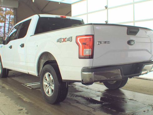 Used 2017 Ford F150 XLT image 8