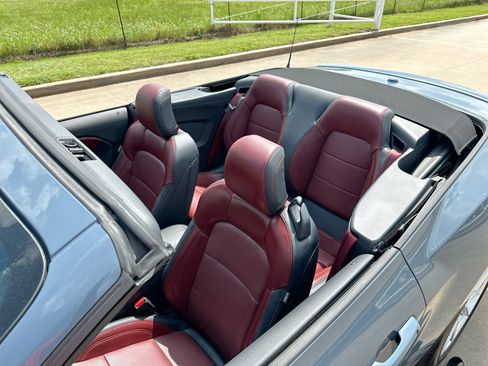 Used 2025 Ford Mustang GT Premium RWD image 23