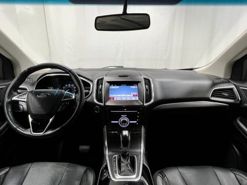Used 2017 Ford Edge Titanium w/ Equipment Group 301A AWD/4WD image 20