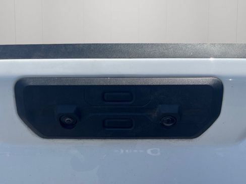 Used 2025 GMC Sierra 1500 SLT AWD/4WD image 11