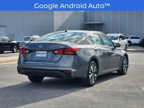 Certified 2022 Nissan Altima 2.5 SV image 3