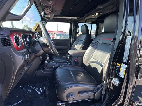 Used 2023 Jeep Wrangler Unlimited Rubicon w/ Cold Weather Group image 18