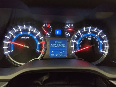 Used 2017 Toyota 4Runner SR5 image 23