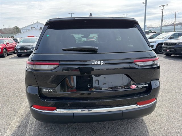 New 2026 Jeep Grand Cherokee Laredo X AWD/4WD image 4