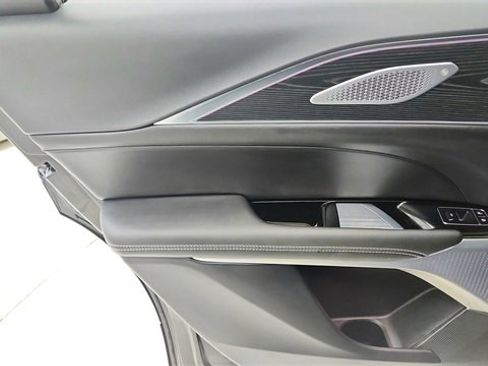 Used 2025 Cadillac Lyriq Sport image 32