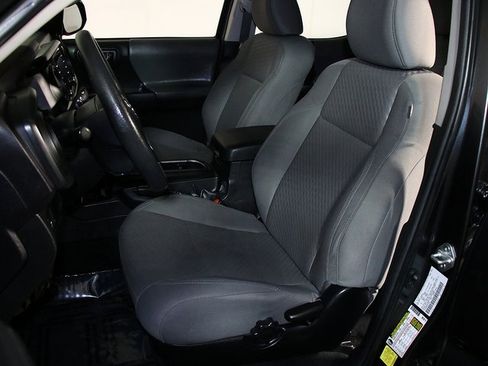 Used 2023 Toyota Tacoma SR image 4