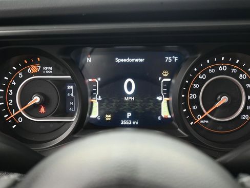 Used 2026 Jeep Wrangler Unlimited Rubicon w/ Xtreme 35 Tire Package image 25