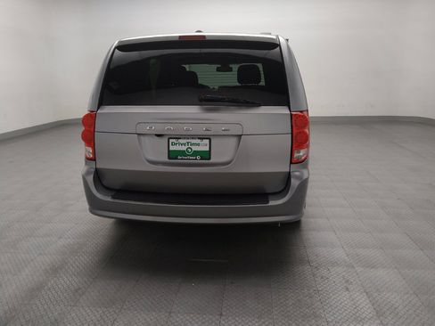Used 2020 Dodge Grand Caravan SE image 7
