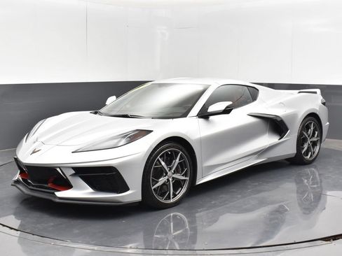 Used 2020 Chevrolet Corvette Stingray Preferred Cpe w/ 2LT Preferred Equipment Group RWD image 14