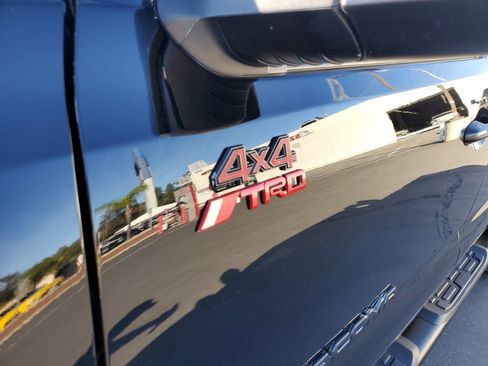 Used 2023 Toyota Tacoma TRD Sport image 11