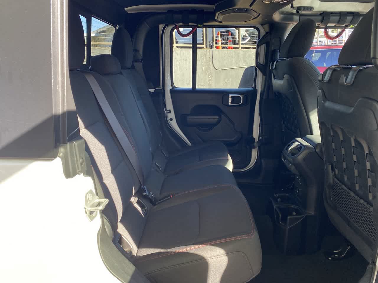 Used 2021 Jeep Gladiator Rubicon AWD/4WD image 17