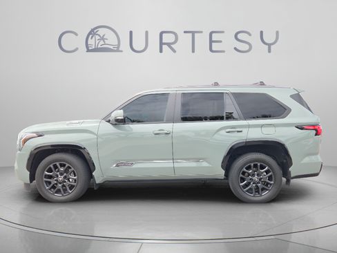 Certified 2025 Toyota Sequoia Platinum AWD/4WD image 2