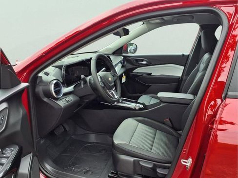 New 2026 Chevrolet Trax LT w/ Driver Confidence Package FWD image 16