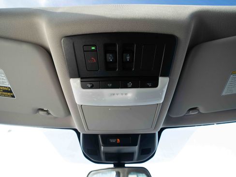 Used 2023 Nissan Rogue SV w/ SV Premium Package image 18