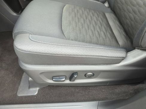 Certified 2025 Nissan Pathfinder SV image 33