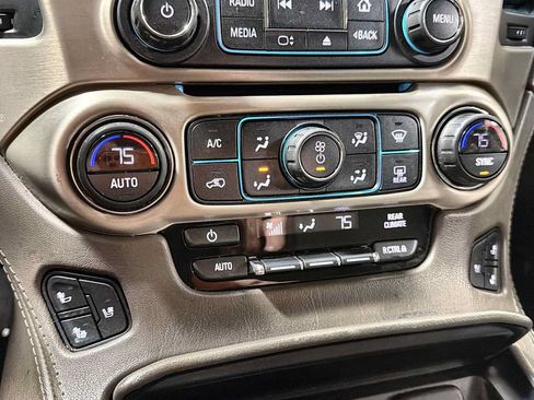 Used 2017 GMC Yukon Denali AWD/4WD image 21