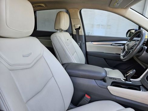 Used 2019 Cadillac XT5 Luxury image 14