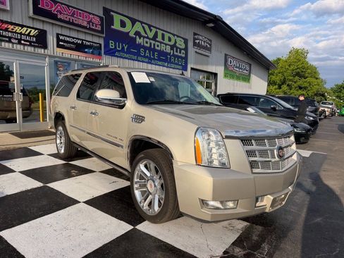 Used 2013 Cadillac Escalade ESV Platinum AWD/4WD image 4