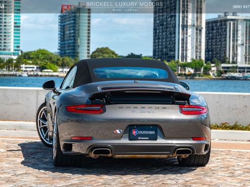 Used 2018 Porsche 911 Carrera image 18