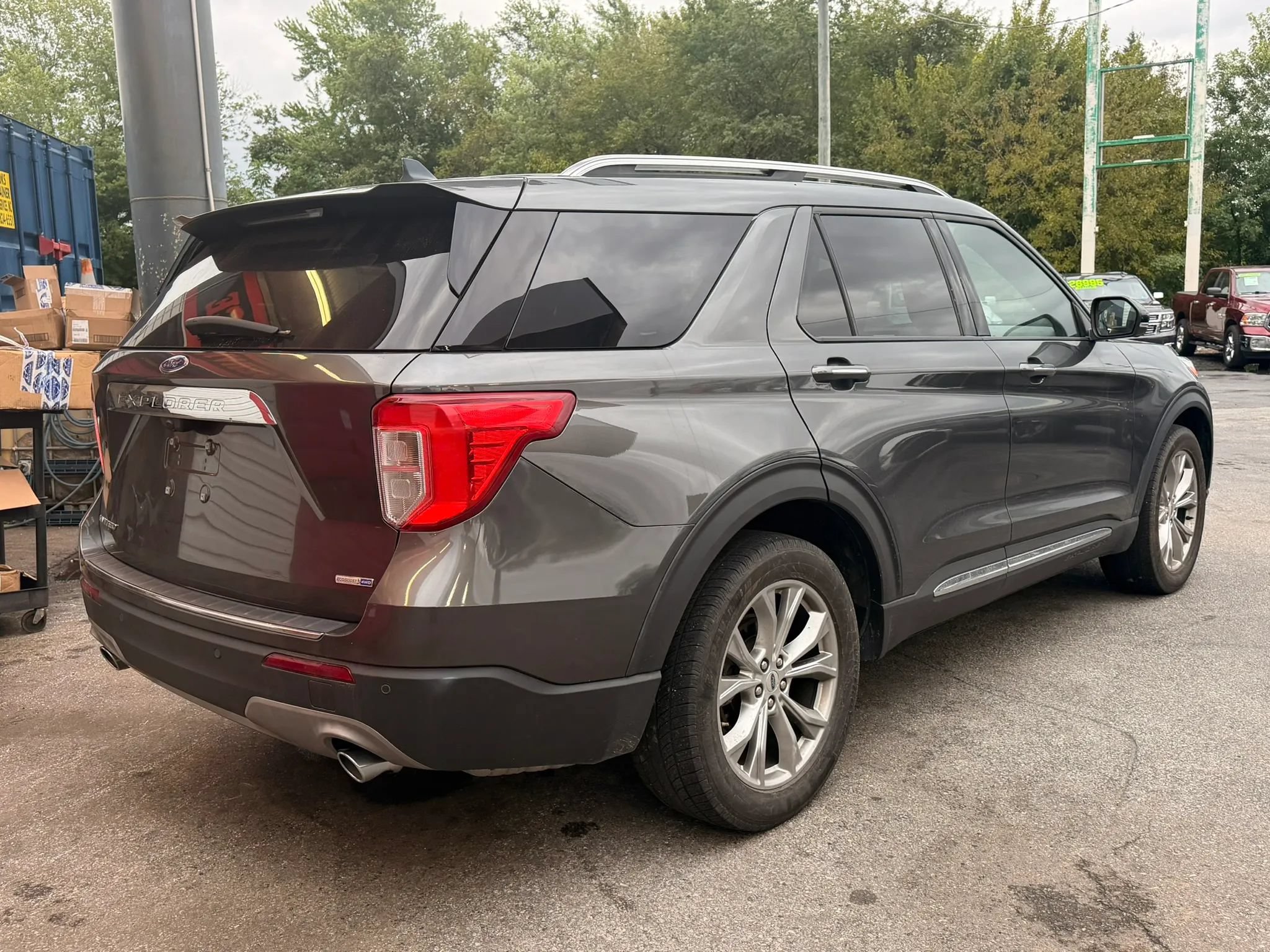 Used 2020 Ford Explorer Limited AWD/4WD image 4