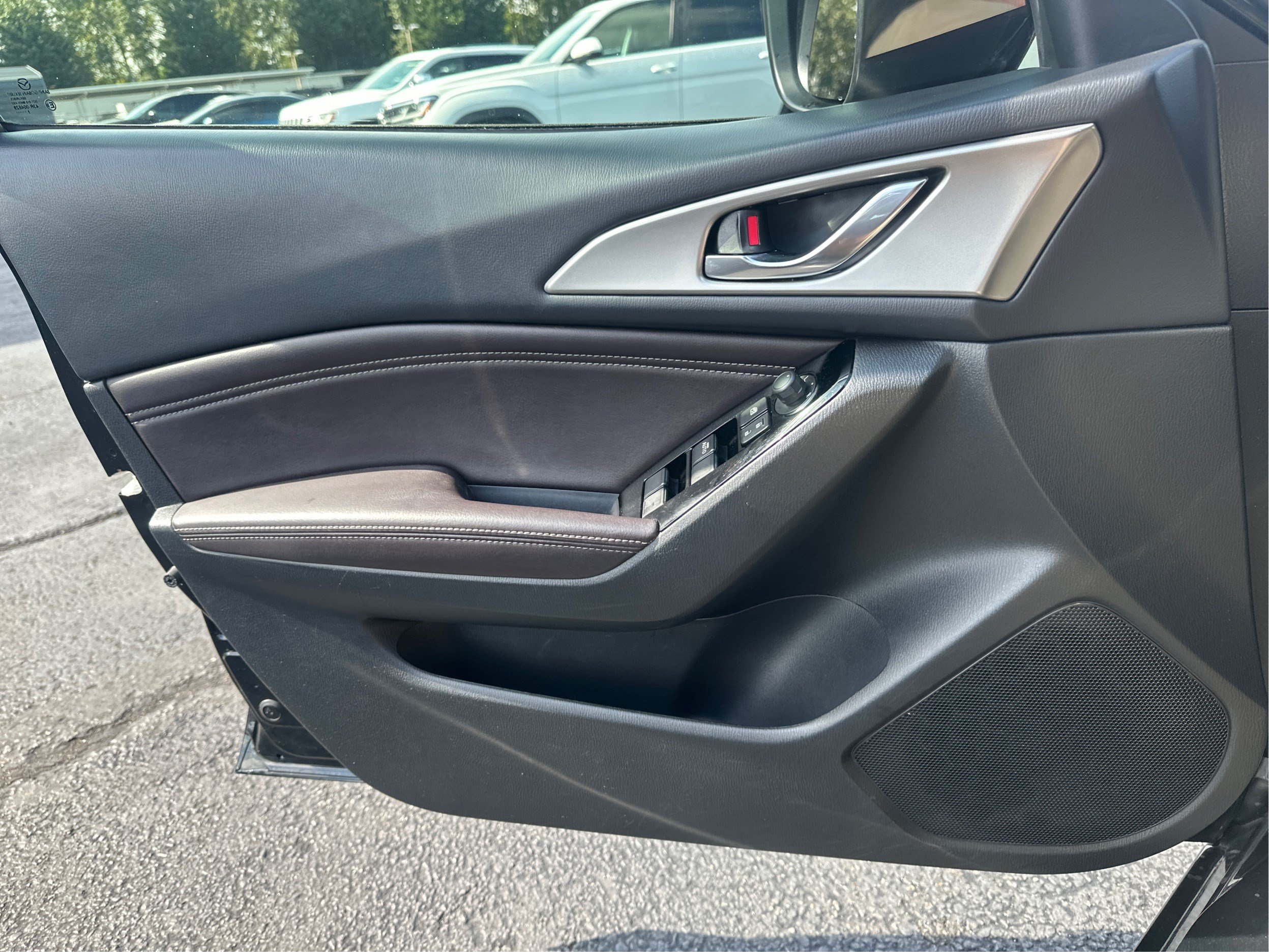 Used 2018 MAZDA MAZDA3 Touring FWD image 20