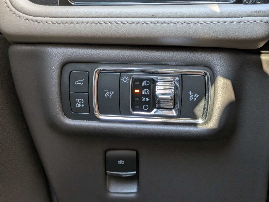 Used 2022 Lincoln Nautilus Reserve AWD/4WD image 19