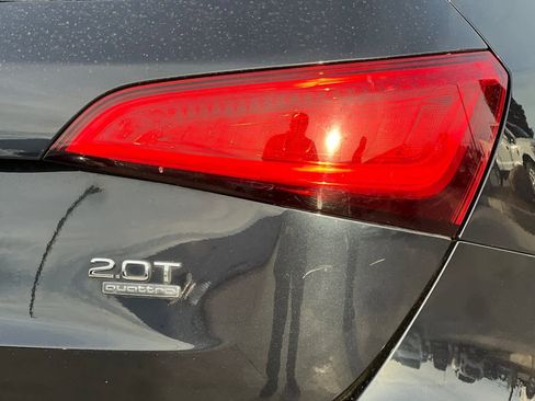 Used 2017 Audi Q5 2.0T Premium Plus w/ Technology Package image 15