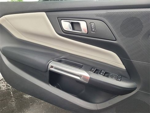 Used 2024 Ford Mustang GT Premium image 15
