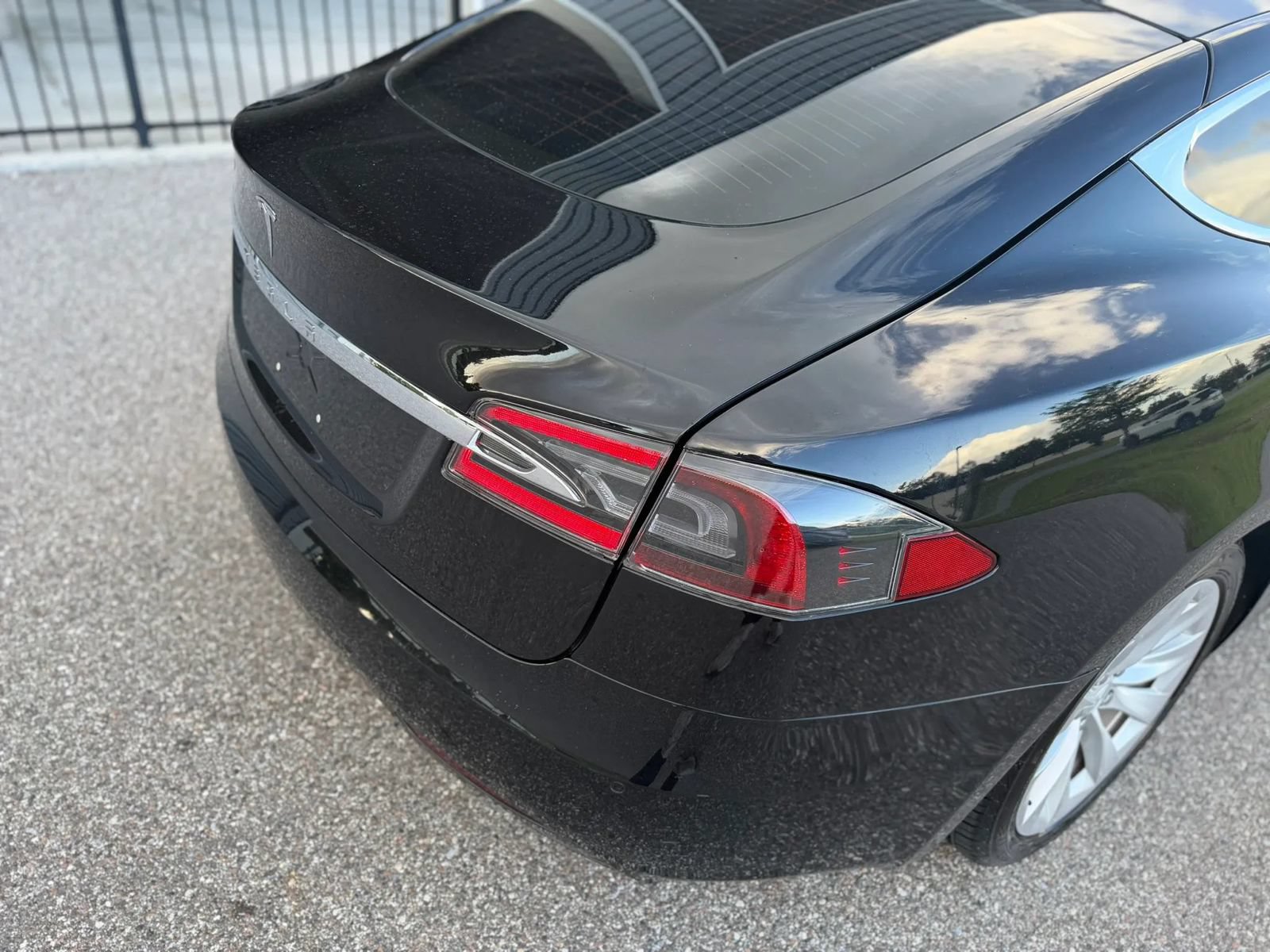 Used 2018 Tesla Model S 75D AWD/4WD image 9