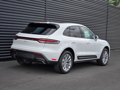 New 2026 Porsche Macan AWD/4WD image 7