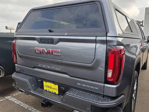 Used 2022 GMC Sierra 1500 Denali w/ Denali Reserve Package image 6