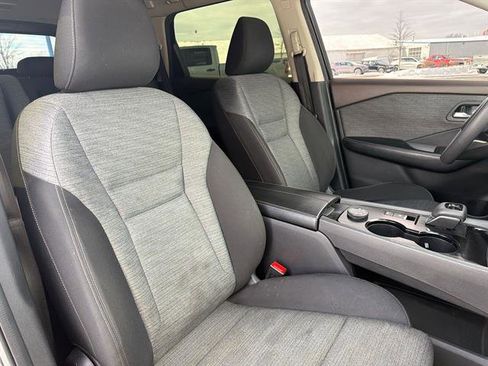 Used 2023 Nissan Rogue SV image 23