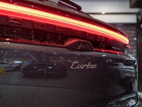 New 2025 Porsche Macan Turbo Electric AWD/4WD image 13