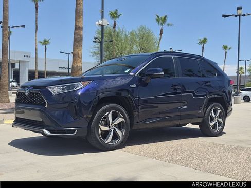 Used 2021 Toyota RAV4 SE w/ Weather & Moonroof Package AWD/4WD image 2