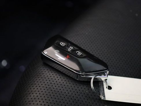 Used 2024 Volkswagen Atlas SEL Premium R-Line image 38