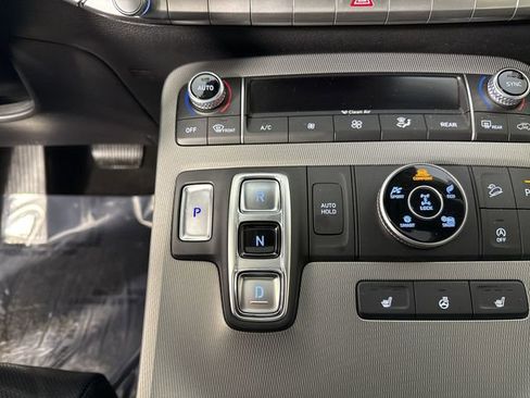 Used 2022 Hyundai Palisade SEL w/ Premium Package image 18