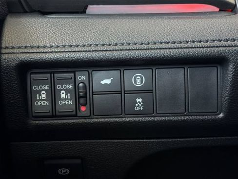 Certified 2024 Honda Odyssey Sport image 34