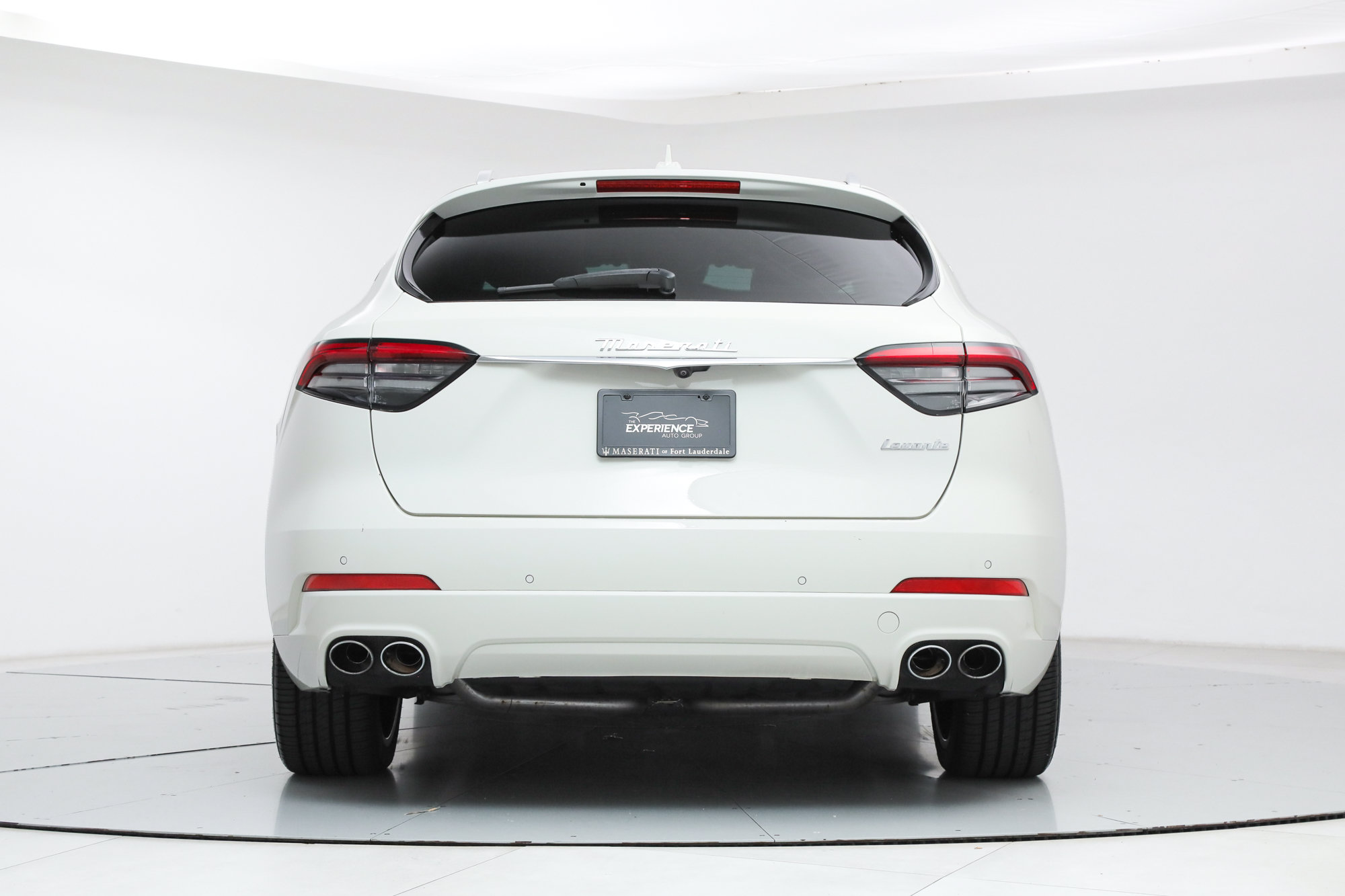 Used 2023 Maserati Levante GT AWD/4WD image 4