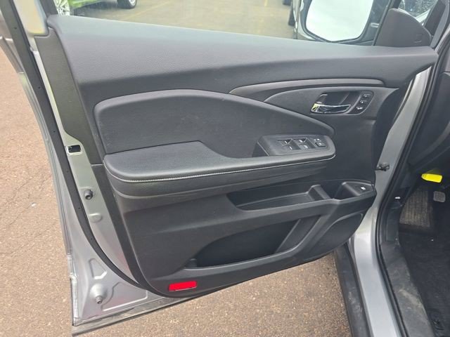 Used 2025 Honda Ridgeline RTL image 8
