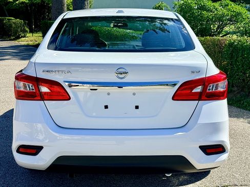 Used 2019 Nissan Sentra SV FWD image 5