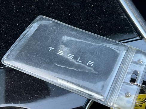 Used 2021 Tesla Model Y Long Range image 23