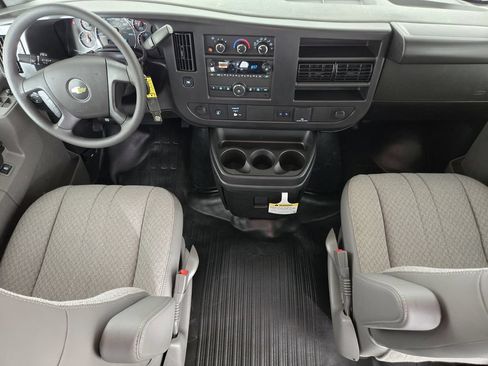 New 2026 Chevrolet Express 2500 w/ Communications Package RWD image 27