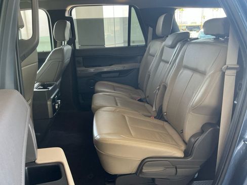 Used 2019 Ford Expedition Max XLT w/ Equipment Group 202A RWD image 16