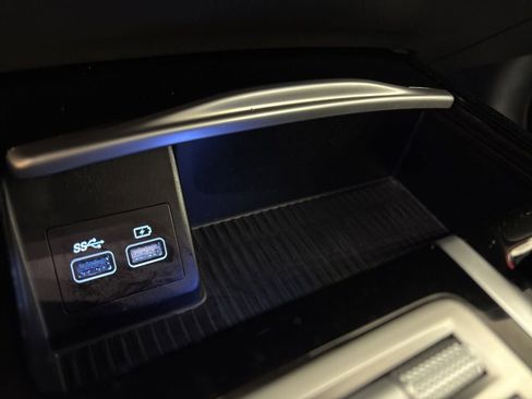 Used 2023 Genesis G80 2.5T image 34