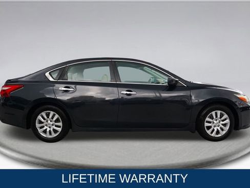 Used 2016 Nissan Altima 2.5 S w/ Power Driver Seat Package FWD image 3
