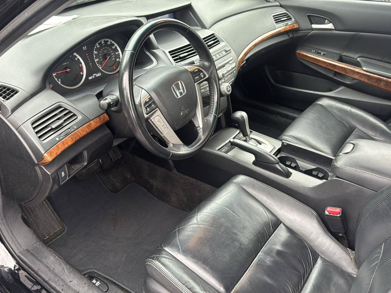 Used 2011 Honda Accord EX-L image 9
