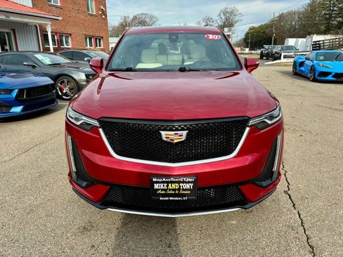 Used 2020 Cadillac XT6 Sport image 2