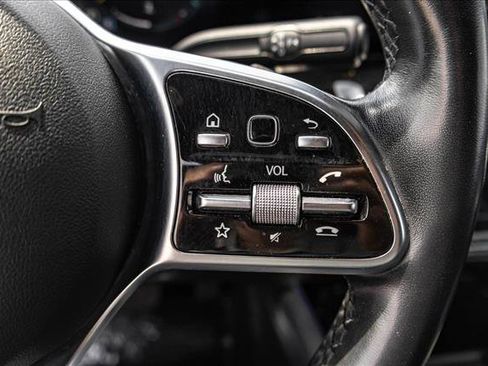 Used 2022 Mercedes-Benz GLA 250 4MATIC image 13