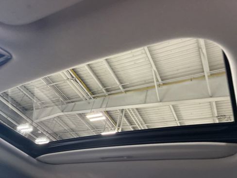 Certified 2021 Kia Seltos EX image 28