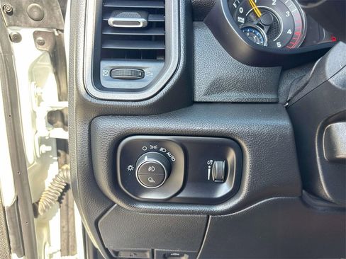 Used 2022 RAM 2500 Tradesman w/ Chrome Appearance Group image 14